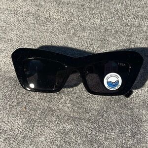 Anthropologie I-Sea Bella Square Cat Eye Sunglasses. NWT
